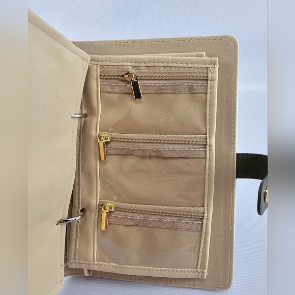 Vlando Yancy Travel Jewelry Organiser Foldable Jewelry Storage Book Green/Cream - Picture 8 of 15